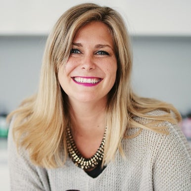 Daina Trout headshot