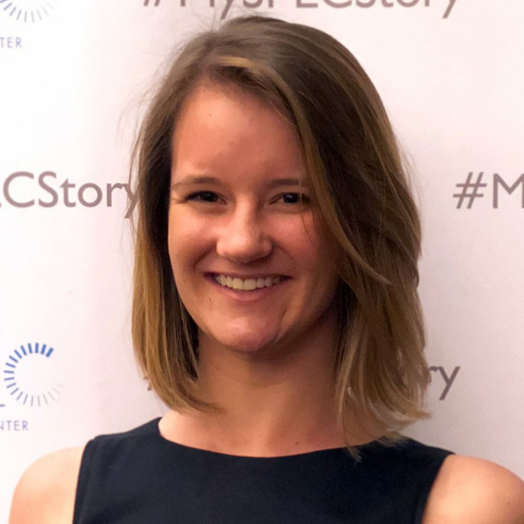 Paula Pecorella headshot